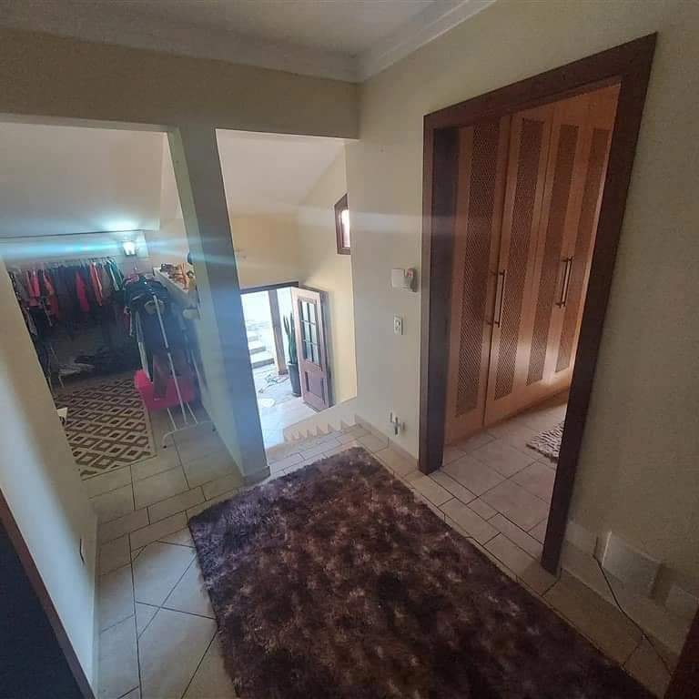CASA EM CONDOMÍNIO