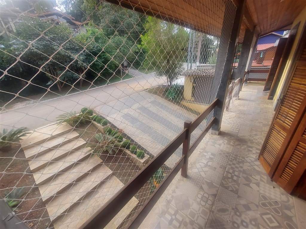 CASA EM CONDOMÍNIO