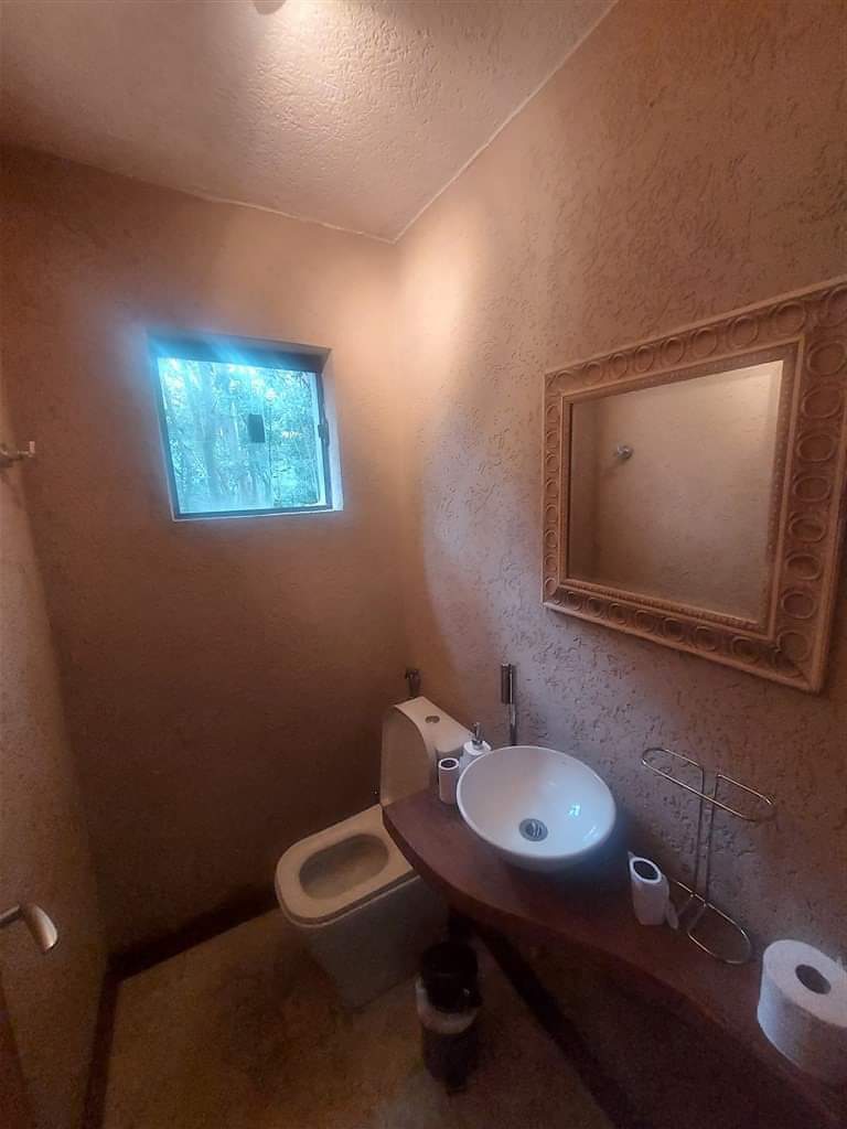 CASA EM CONDOMÍNIO