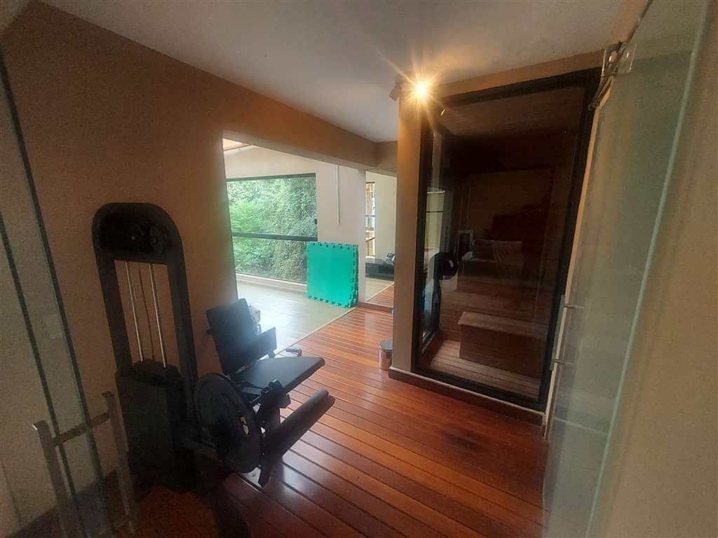 CASA EM CONDOMÍNIO