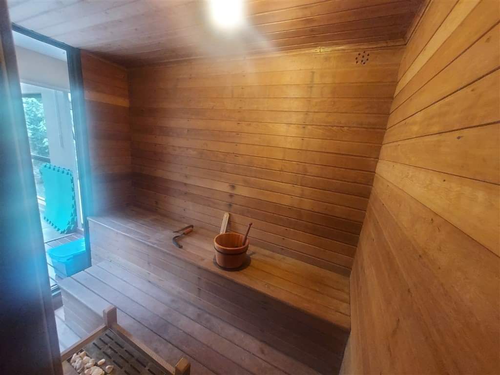 CASA EM CONDOMÍNIO