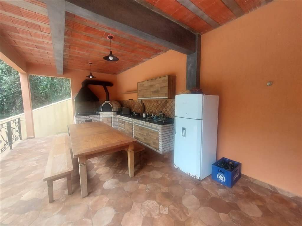 CASA EM CONDOMÍNIO
