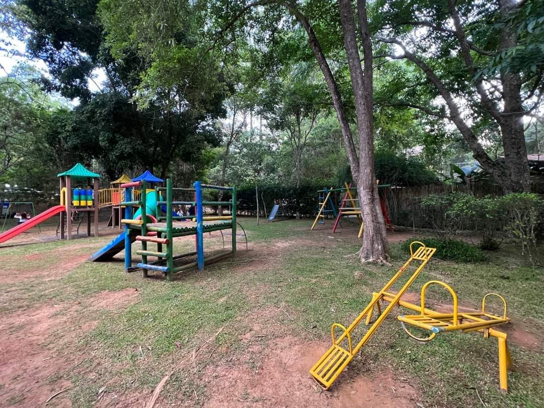 CASA EM CONDOMÍNIO