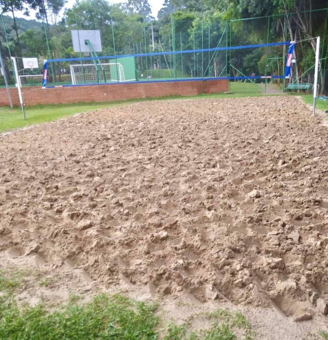 CASA EM CONDOMÍNIO