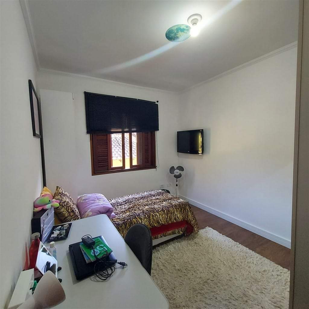 CASA EM CONDOMÍNIO