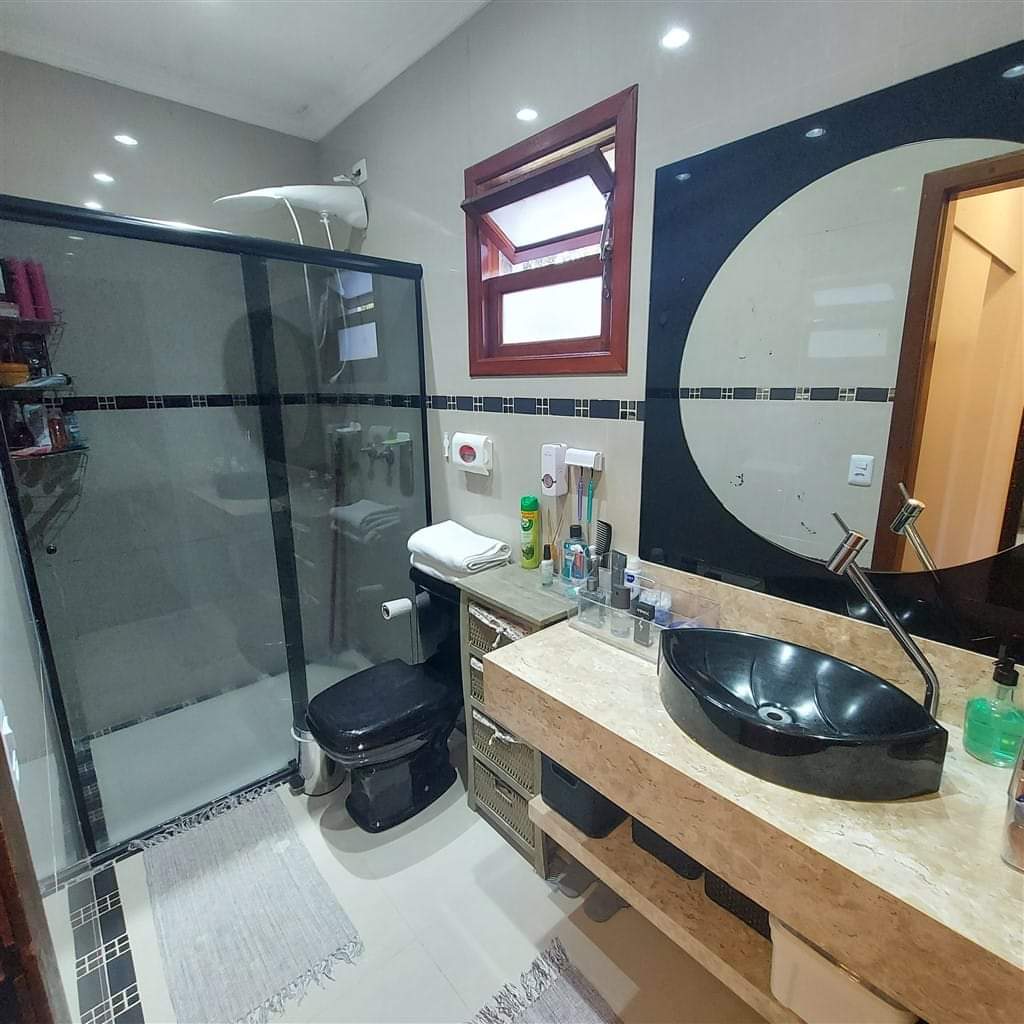 CASA EM CONDOMÍNIO