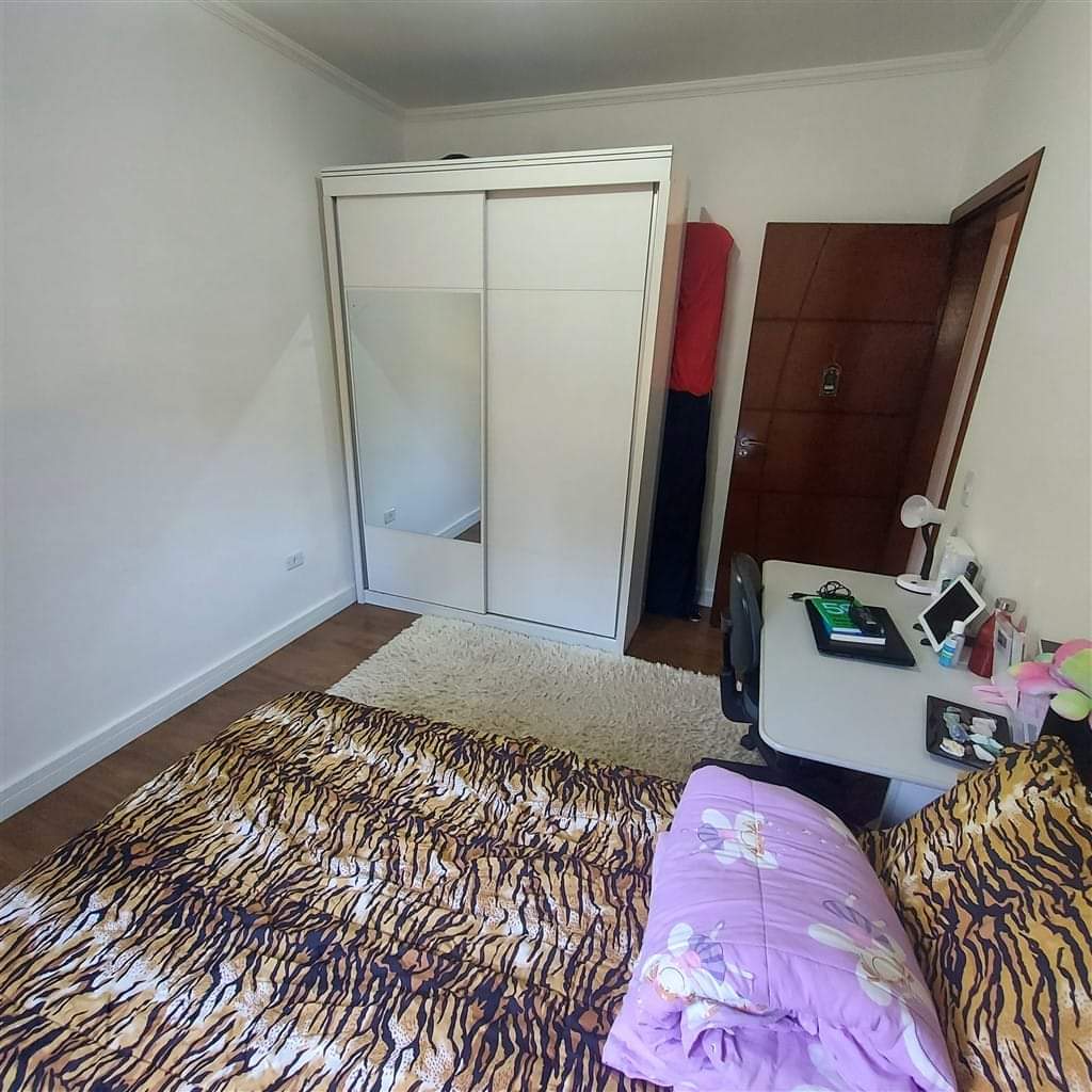 CASA EM CONDOMÍNIO