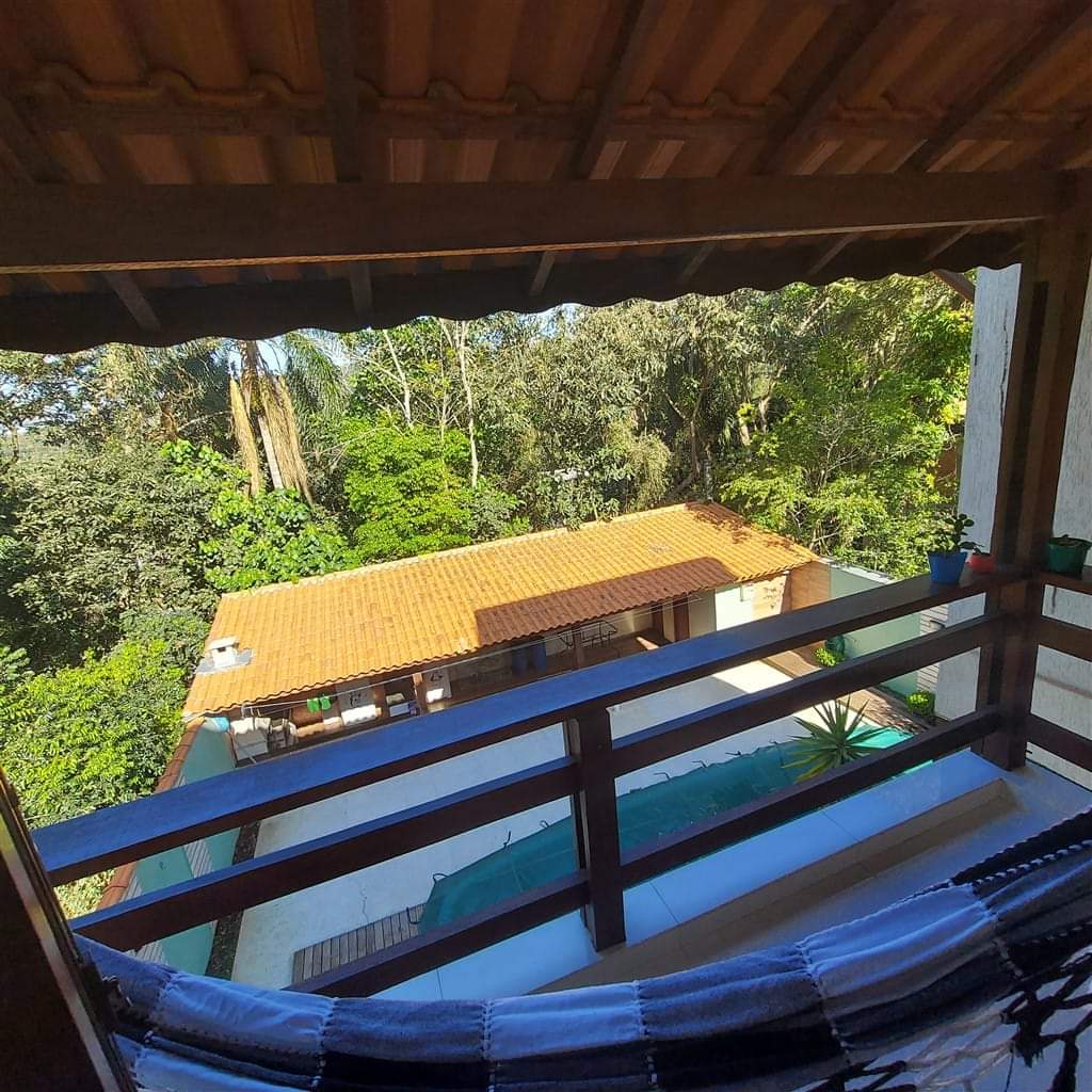 CASA EM CONDOMÍNIO