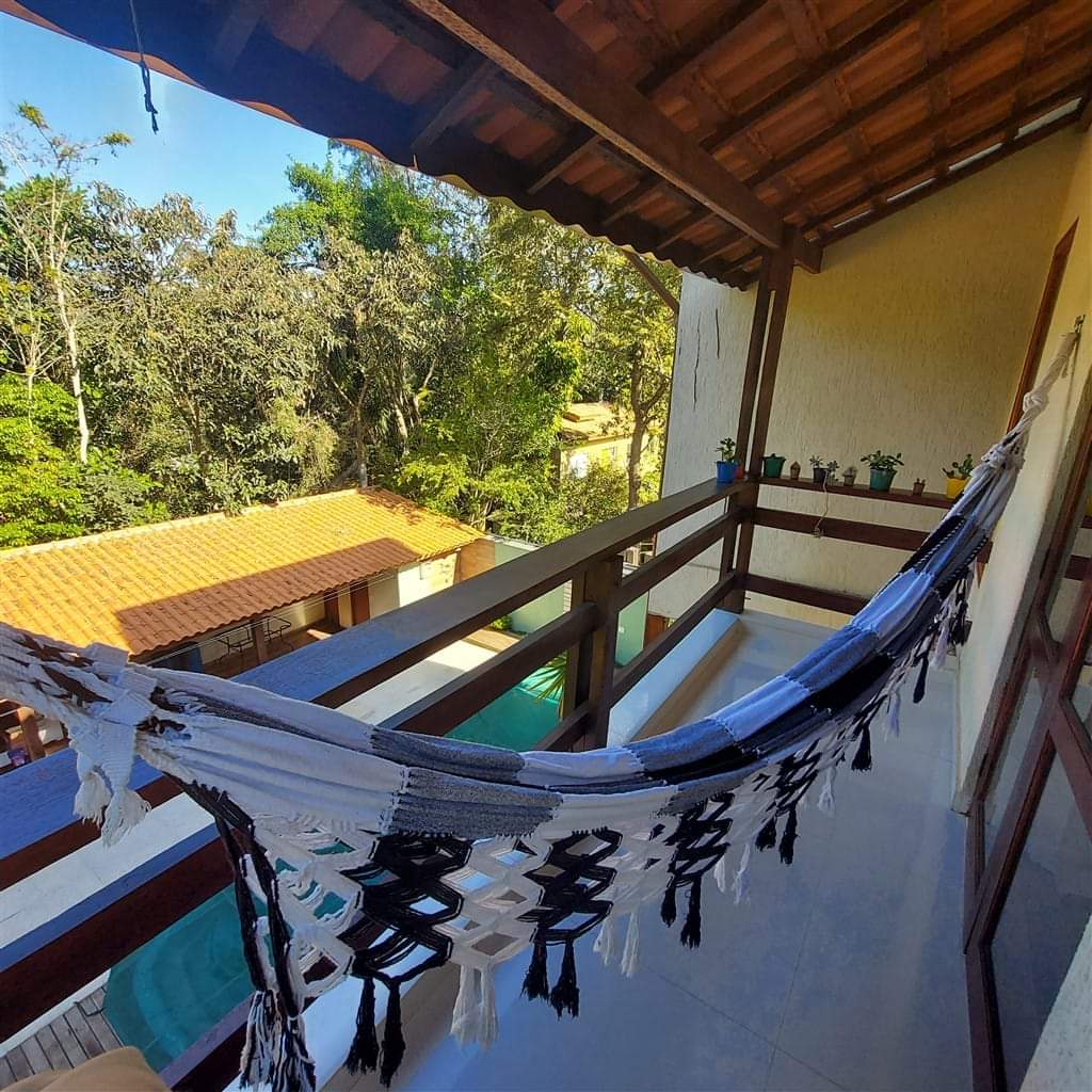 CASA EM CONDOMÍNIO