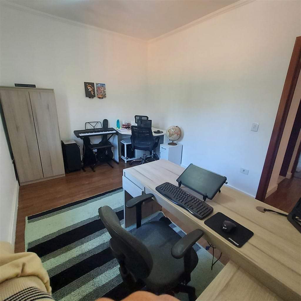 CASA EM CONDOMÍNIO