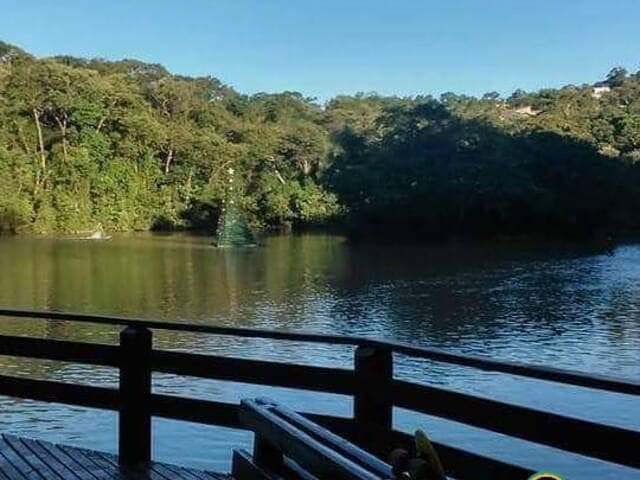 CASA EM CONDOMÍNIO