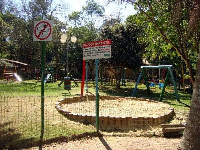 CASA EM CONDOMÍNIO