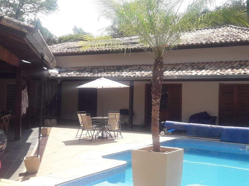 CASA EM CONDOMÍNIO