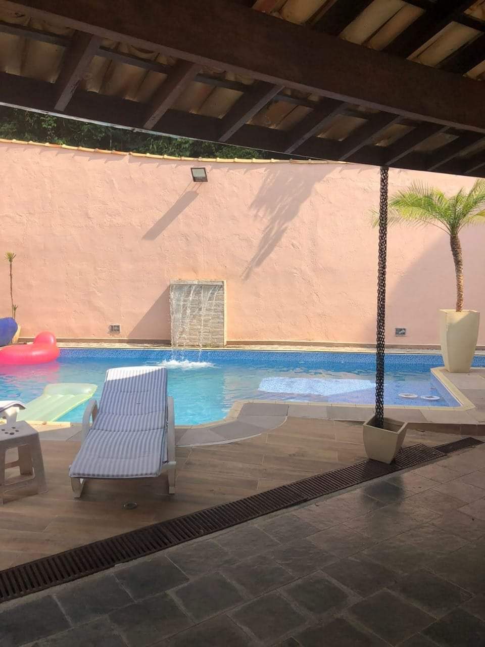 CASA EM CONDOMÍNIO