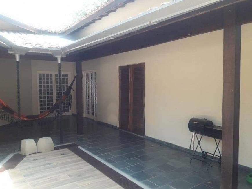 CASA EM CONDOMÍNIO