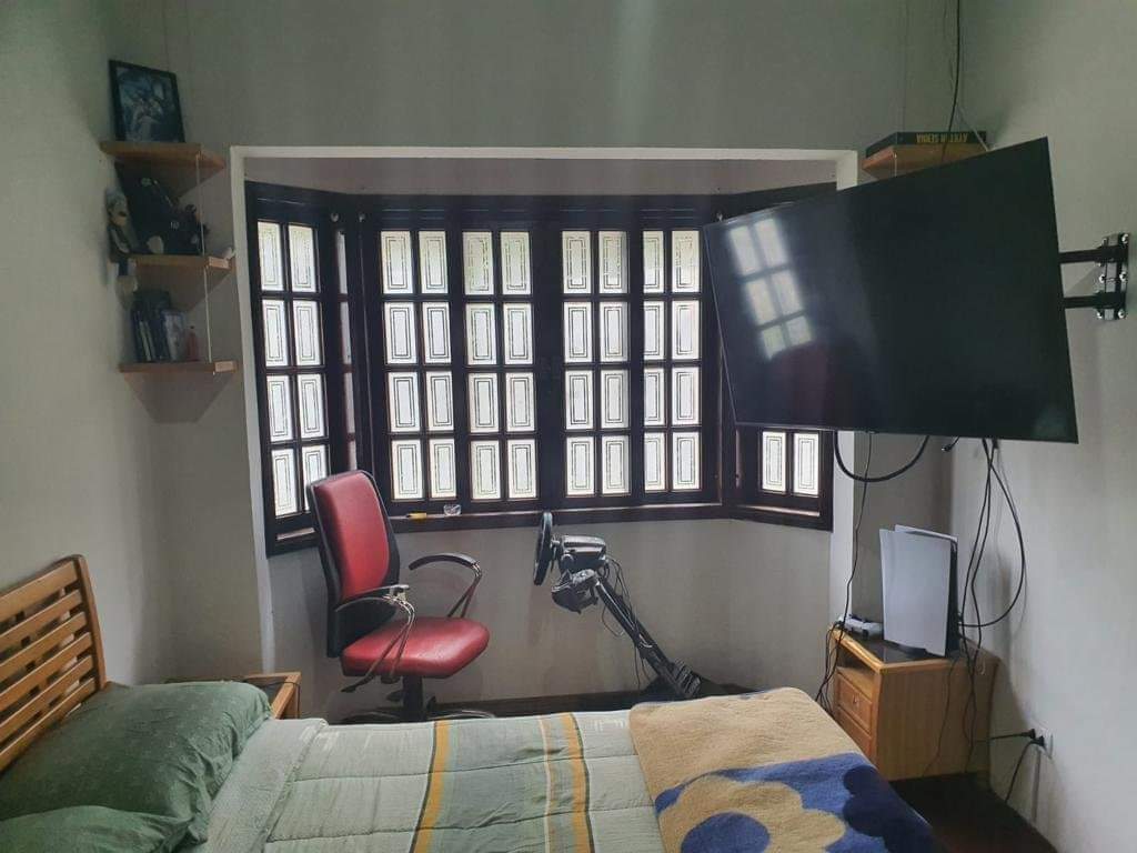CASA EM CONDOMÍNIO