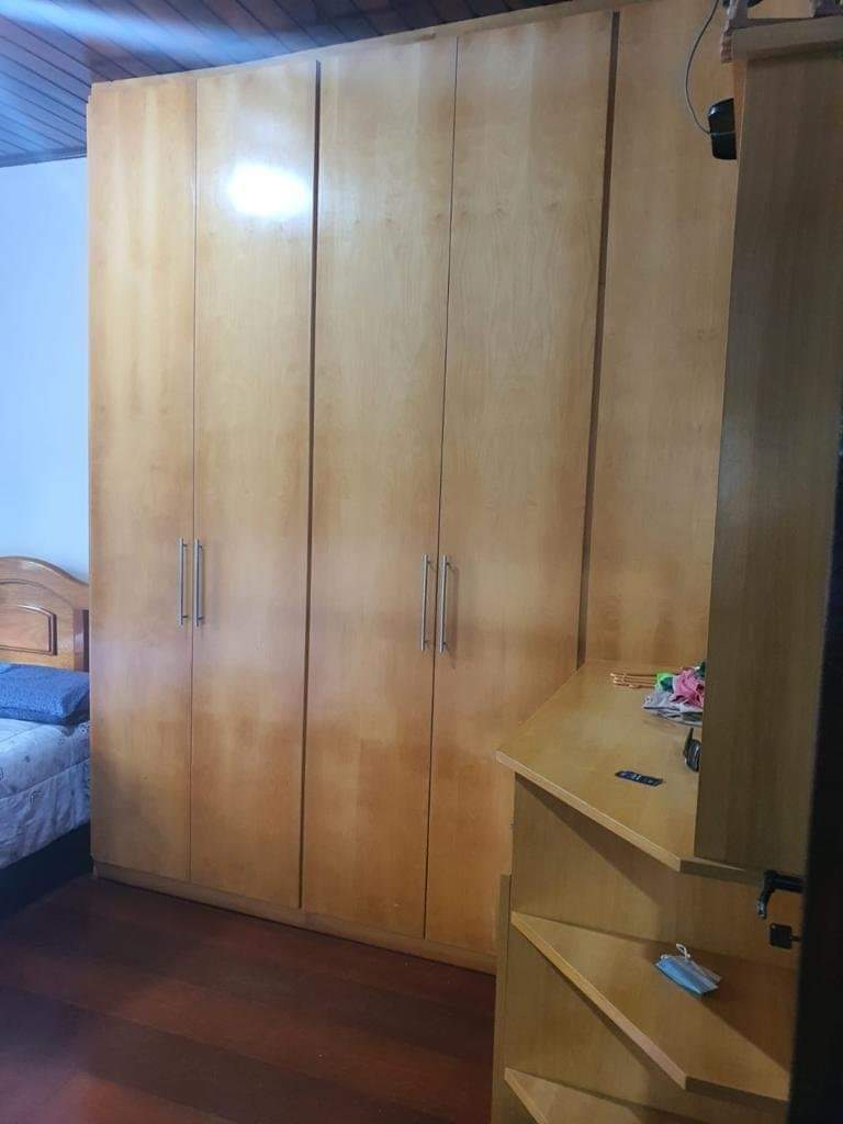 CASA EM CONDOMÍNIO