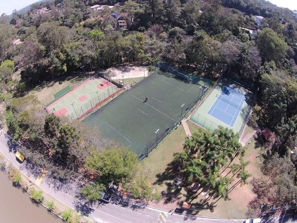 CASA EM CONDOMÍNIO