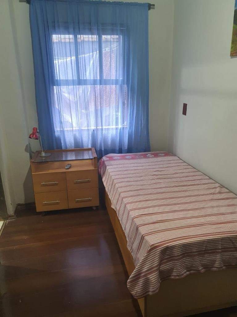 CASA EM CONDOMÍNIO