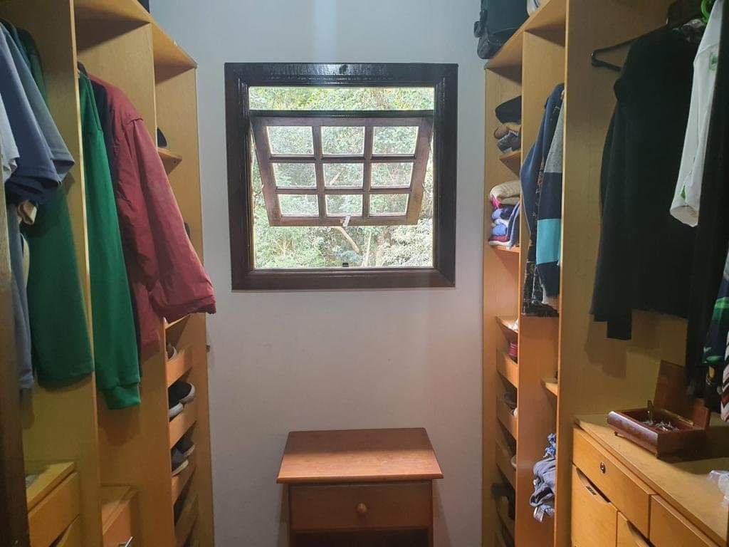 CASA EM CONDOMÍNIO