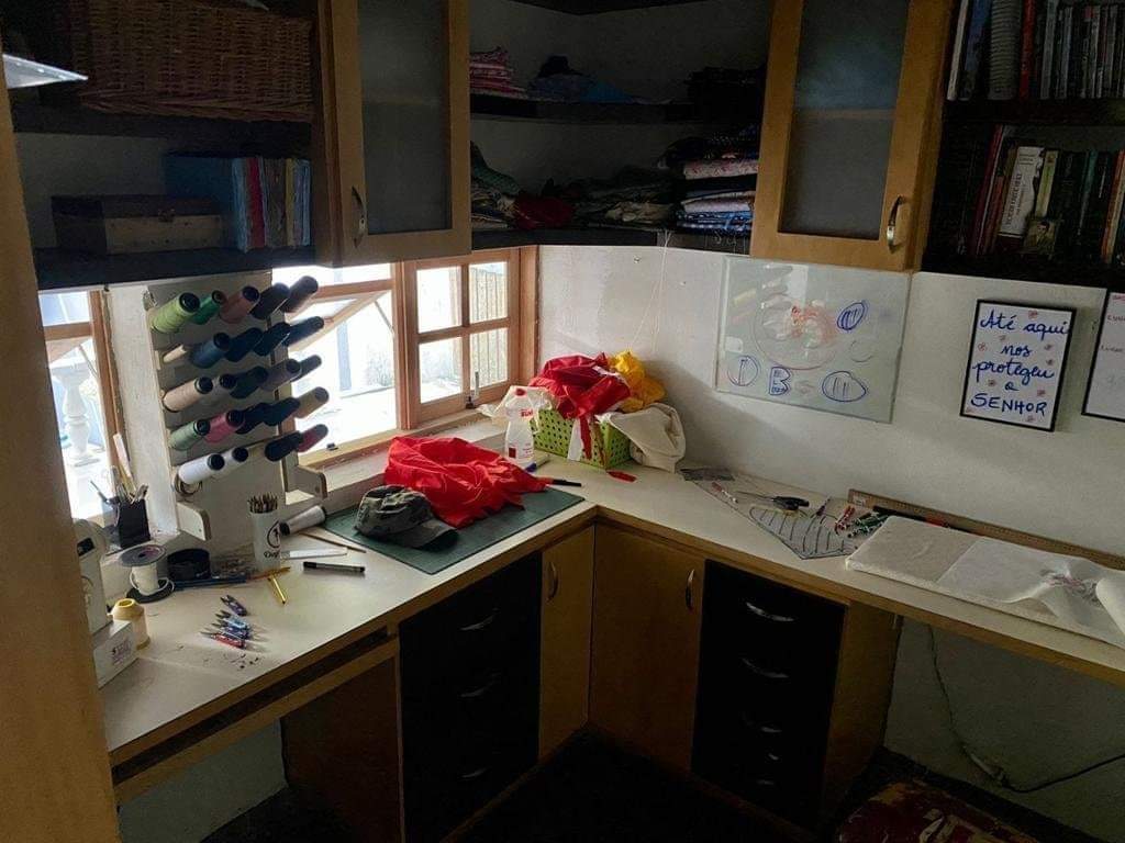 CASA EM CONDOMÍNIO