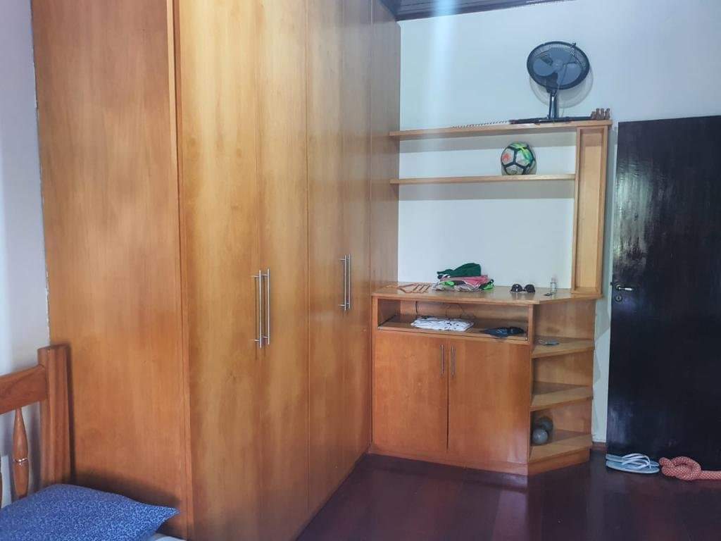 CASA EM CONDOMÍNIO