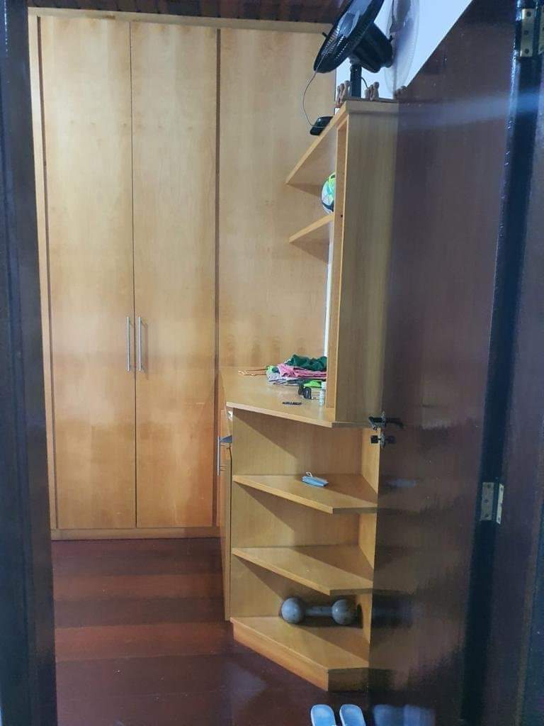 CASA EM CONDOMÍNIO