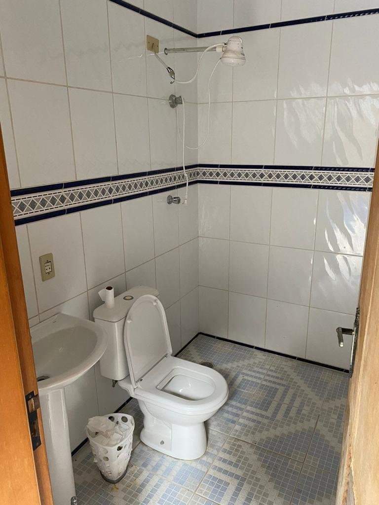 CASA EM CONDOMÍNIO