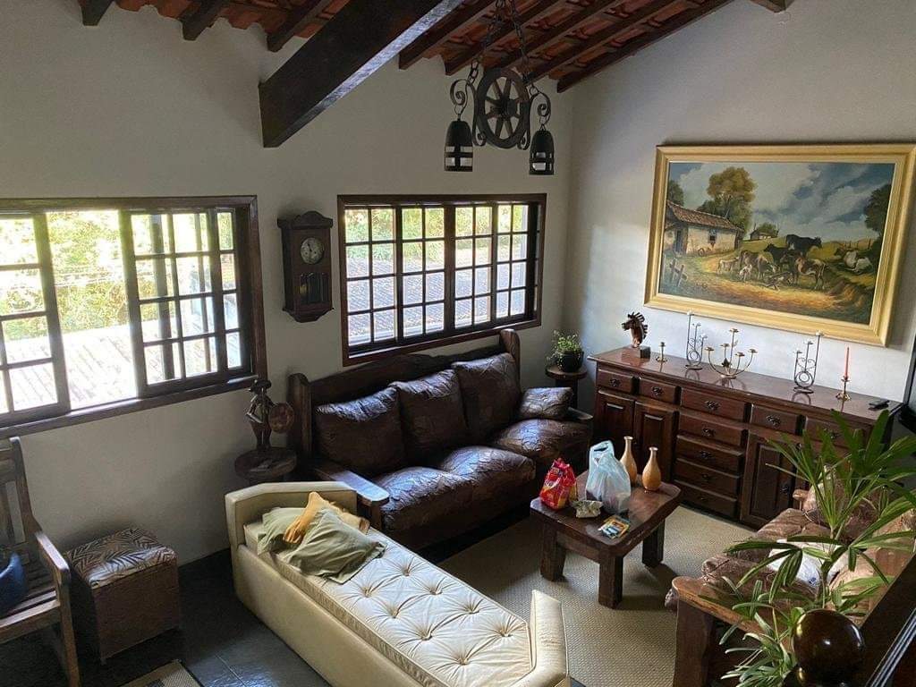 CASA EM CONDOMÍNIO