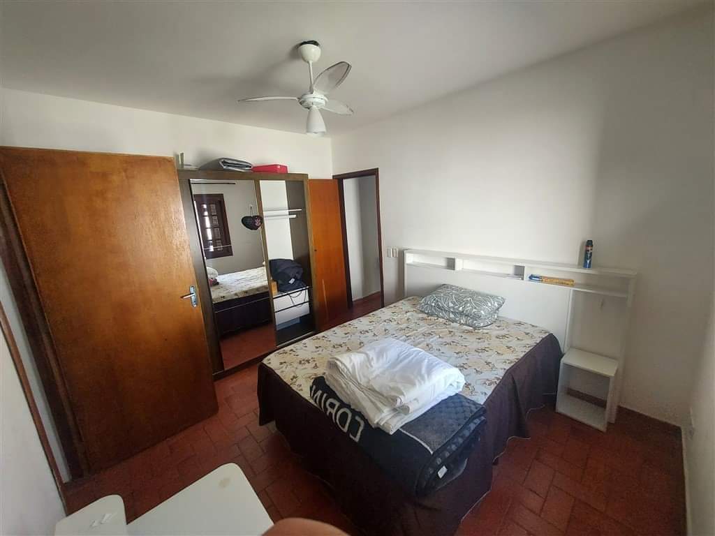 CASA EM CONDOMÍNIO