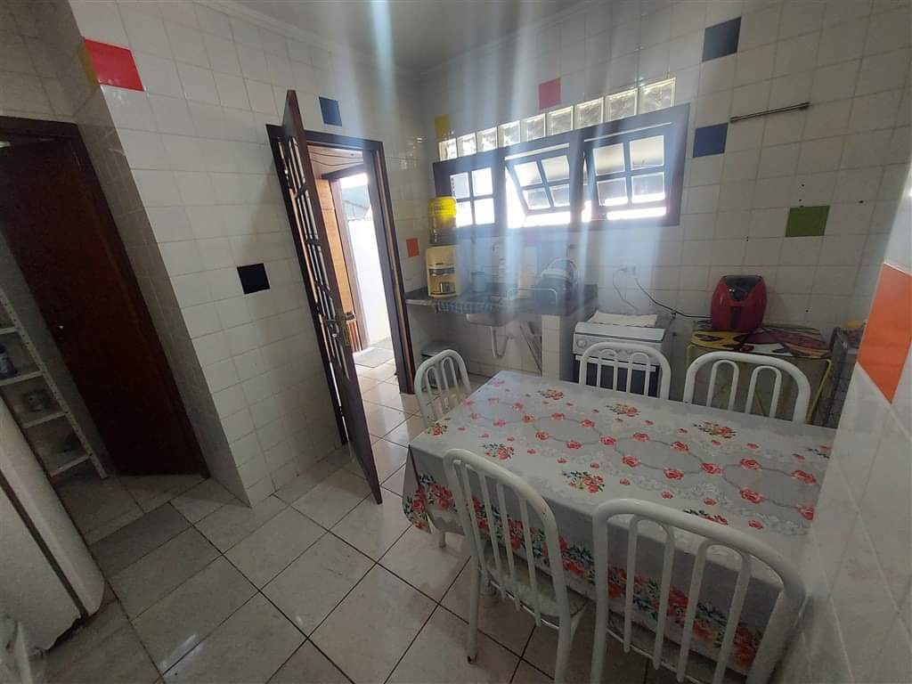 CASA EM CONDOMÍNIO