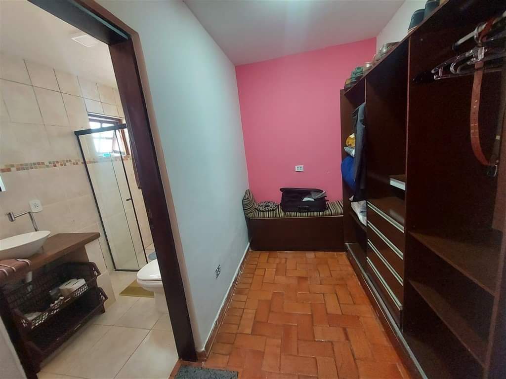 CASA EM CONDOMÍNIO