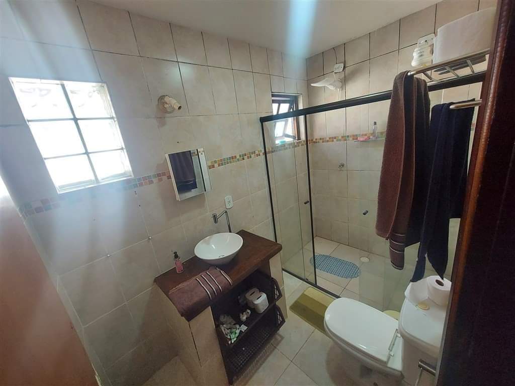 CASA EM CONDOMÍNIO