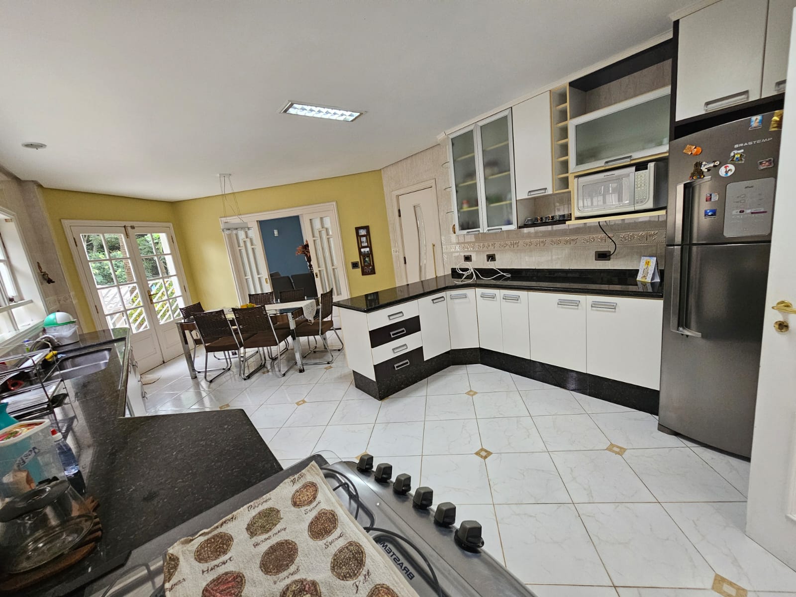CASA EM CONDOMÍNIO
