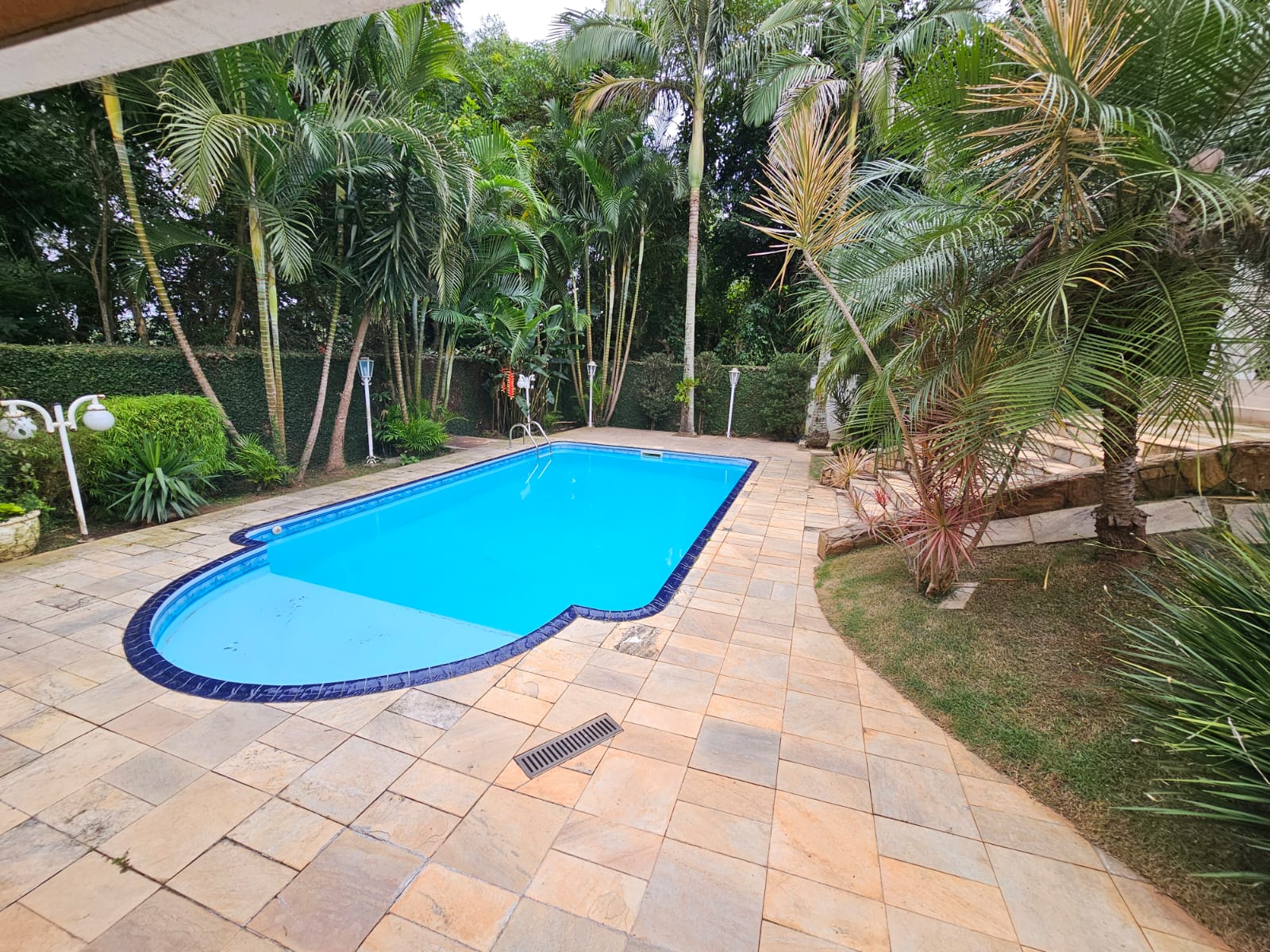 CASA EM CONDOMÍNIO