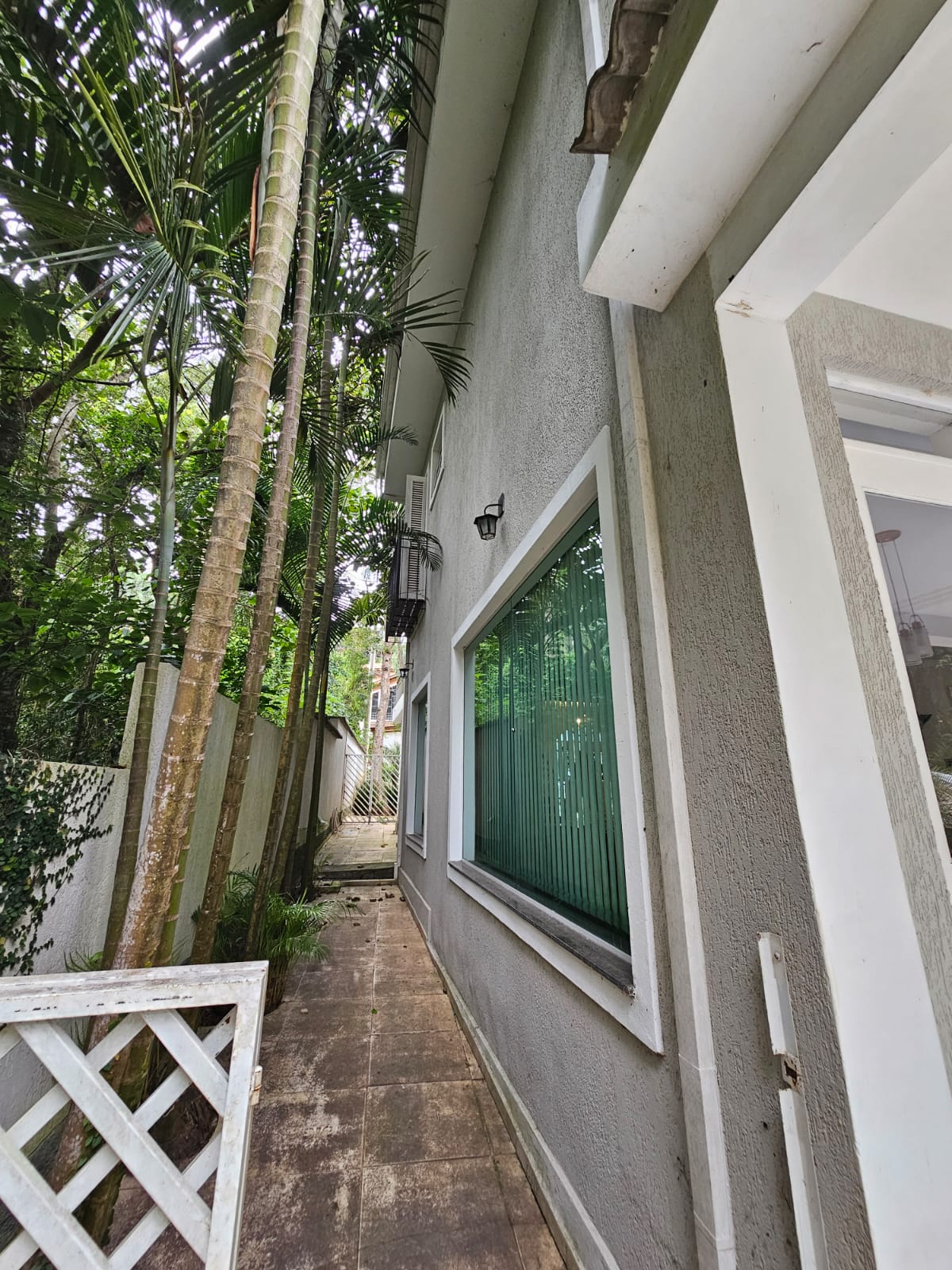 CASA EM CONDOMÍNIO