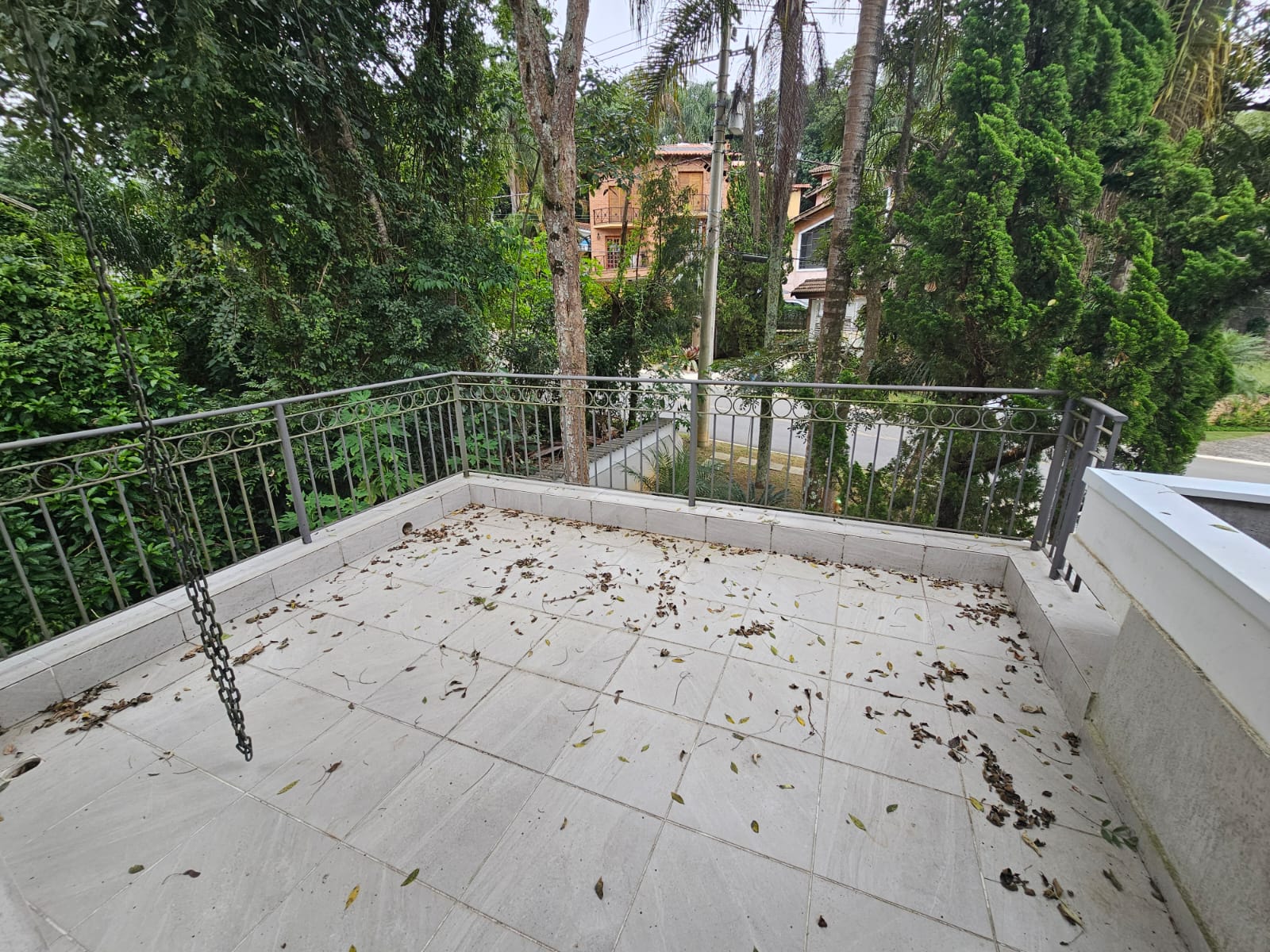 CASA EM CONDOMÍNIO