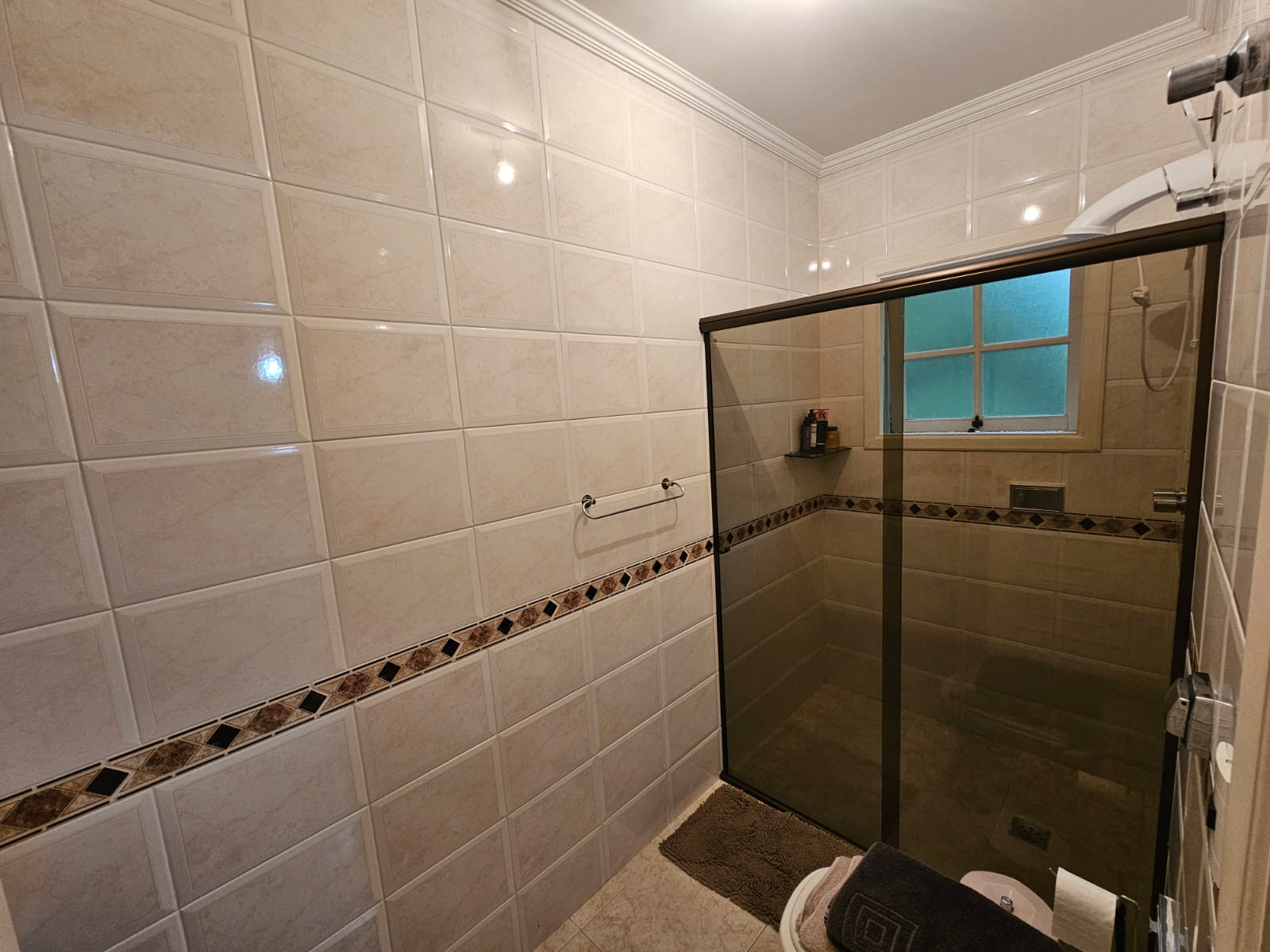 CASA EM CONDOMÍNIO