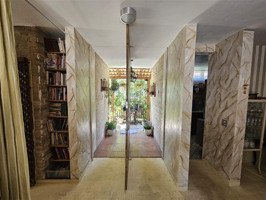 CASA EM CONDOMÍNIO