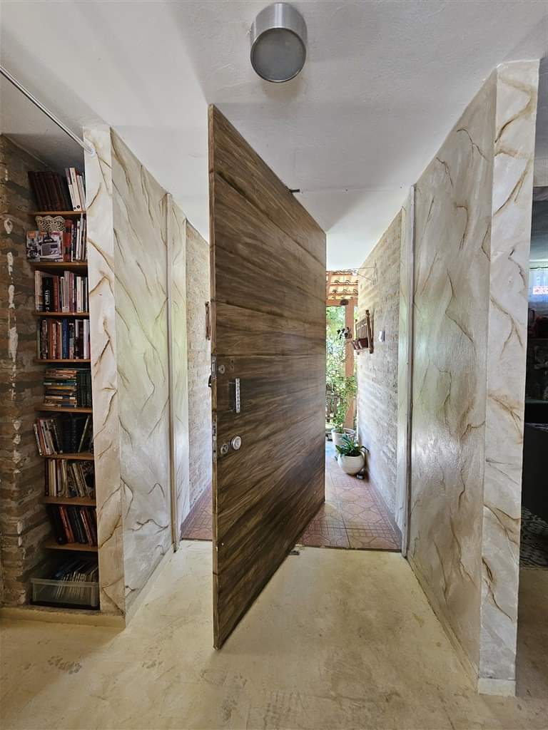 CASA EM CONDOMÍNIO
