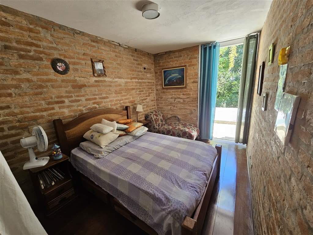 CASA EM CONDOMÍNIO