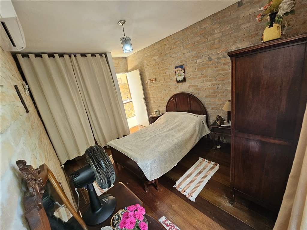 CASA EM CONDOMÍNIO