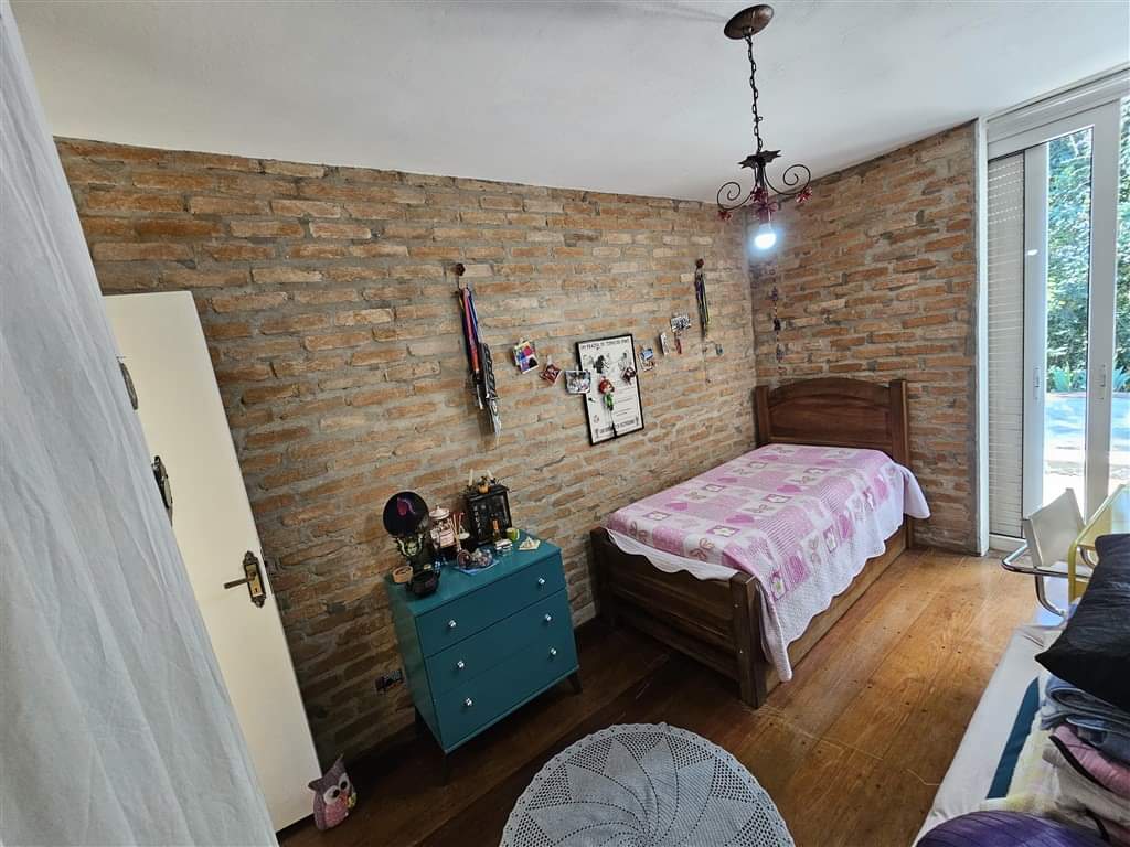 CASA EM CONDOMÍNIO