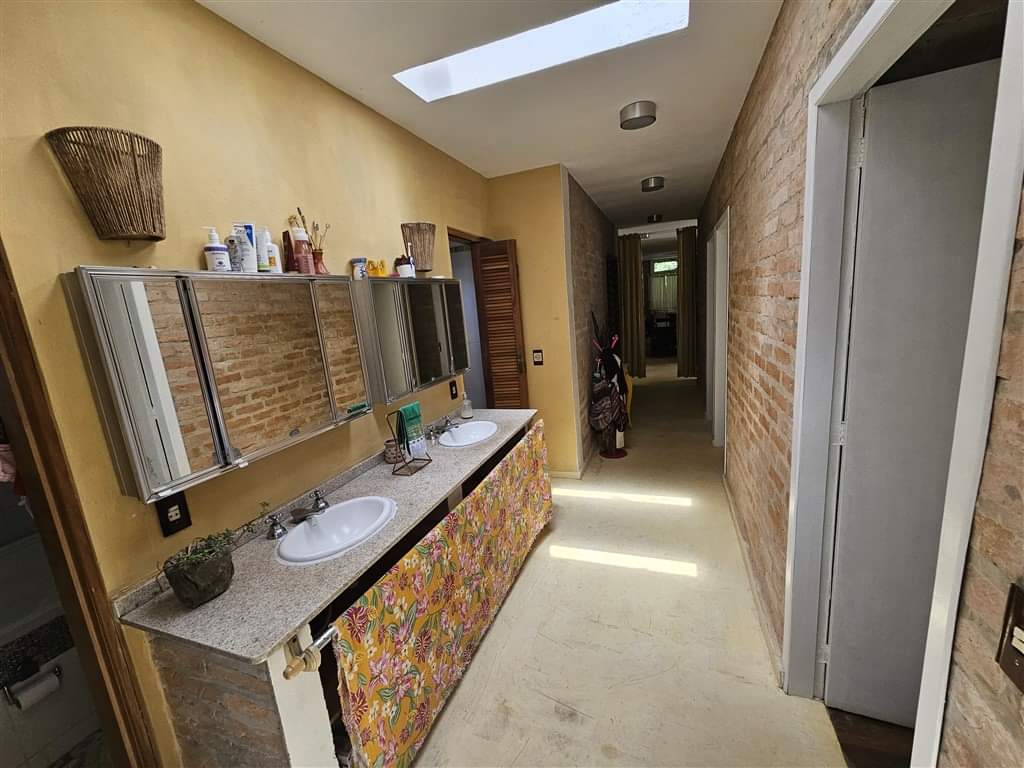 CASA EM CONDOMÍNIO