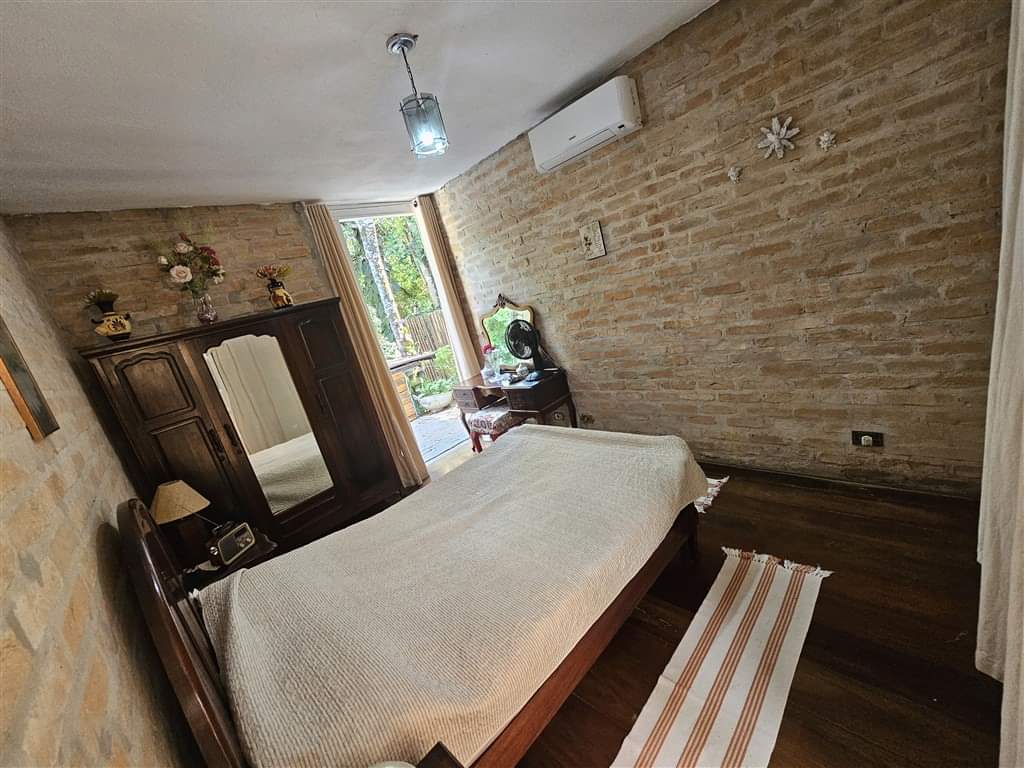 CASA EM CONDOMÍNIO