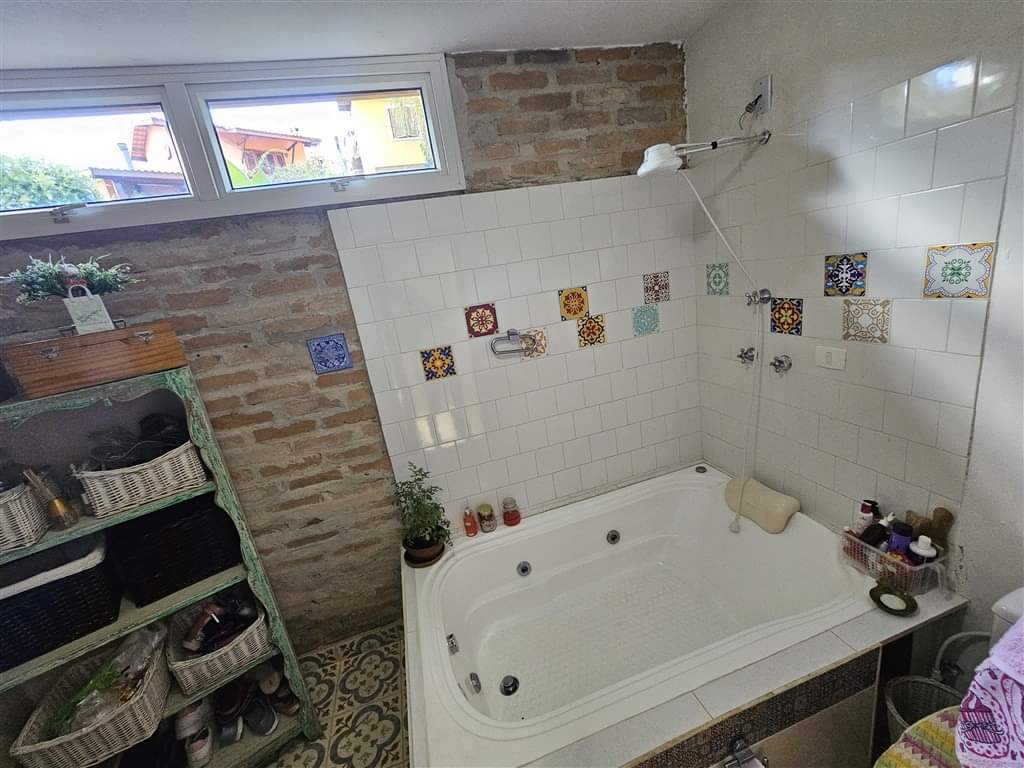 CASA EM CONDOMÍNIO