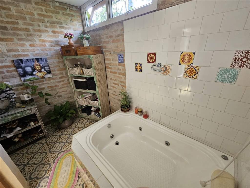 CASA EM CONDOMÍNIO