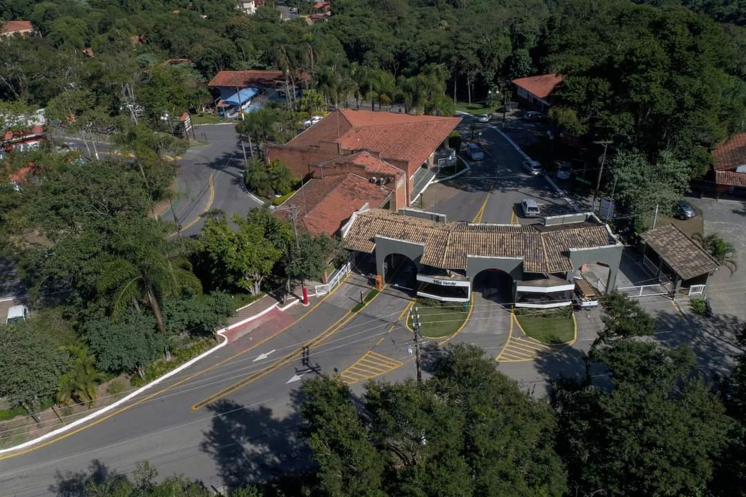 CASA EM CONDOMÍNIO