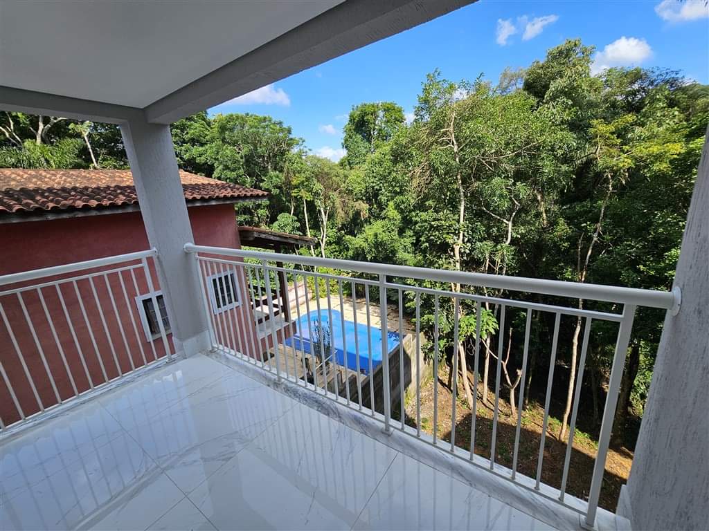 CASA EM CONDOMÍNIO