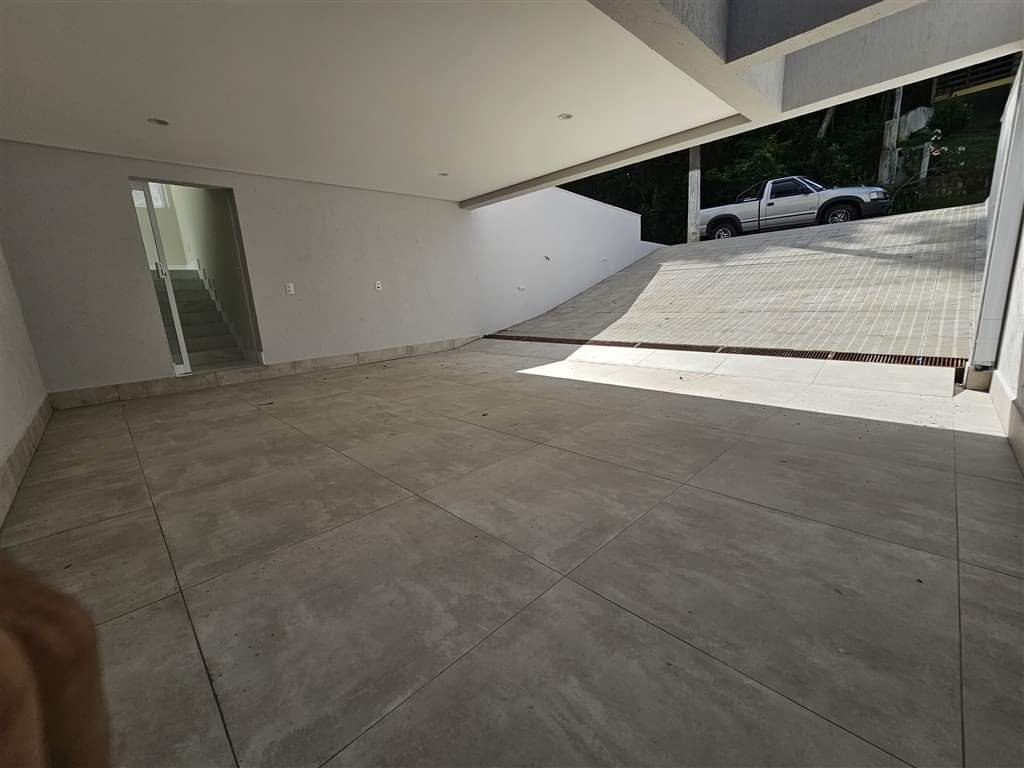 CASA EM CONDOMÍNIO
